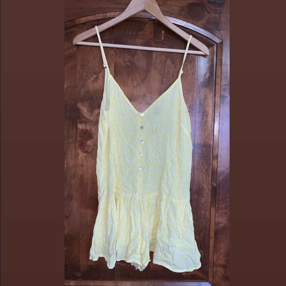 Yellow summer jogger